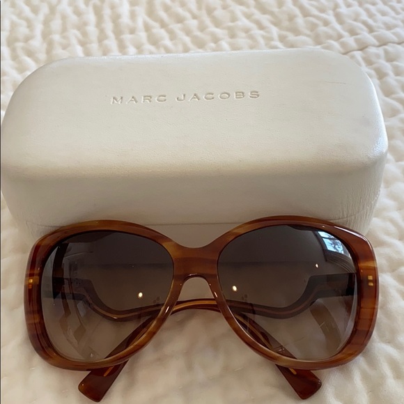 Marc Jacobs Accessories - Marc Jacobs Sunglasses